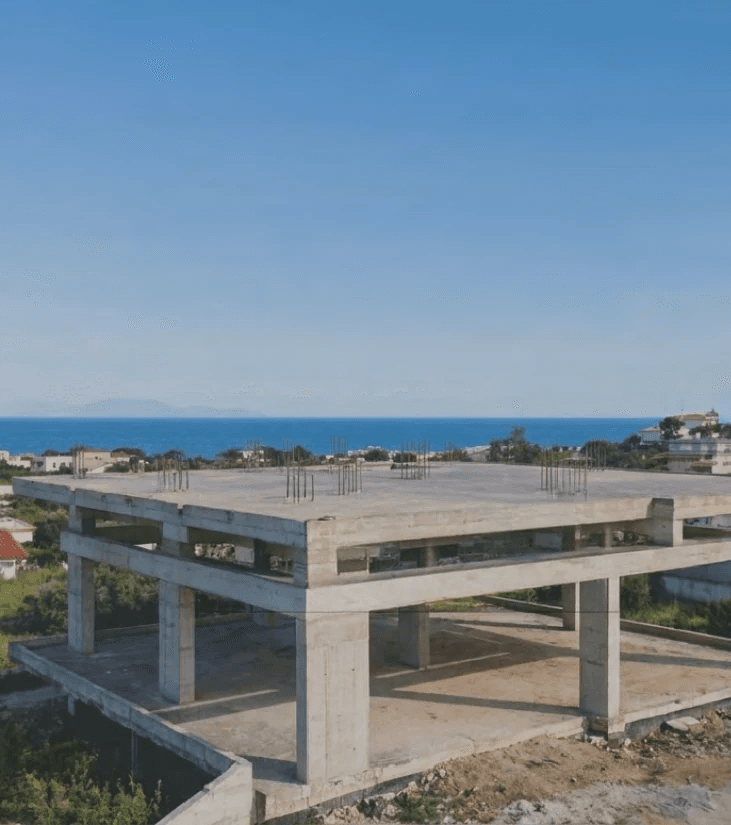 Construction photo showing the reinforced-concrete structure of the Mati project
